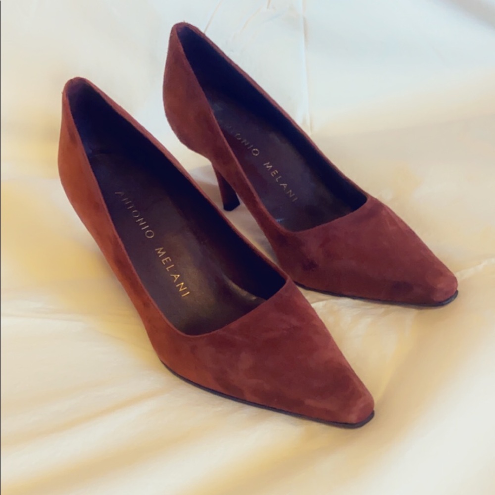 Antonio Melani heel in the style “Kara Kidsuede Pointed Toe”